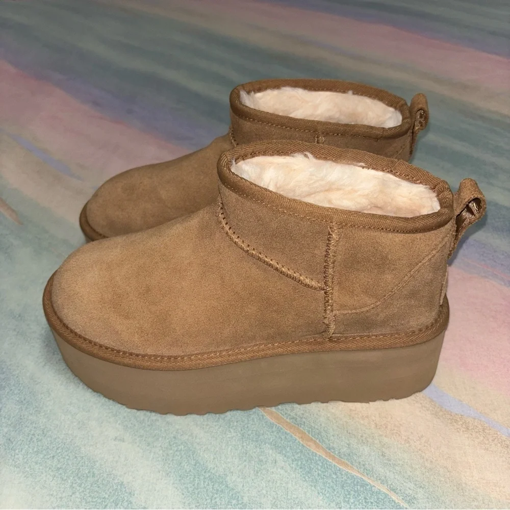UGG Classic Ultra Mini Platform shoes size 8